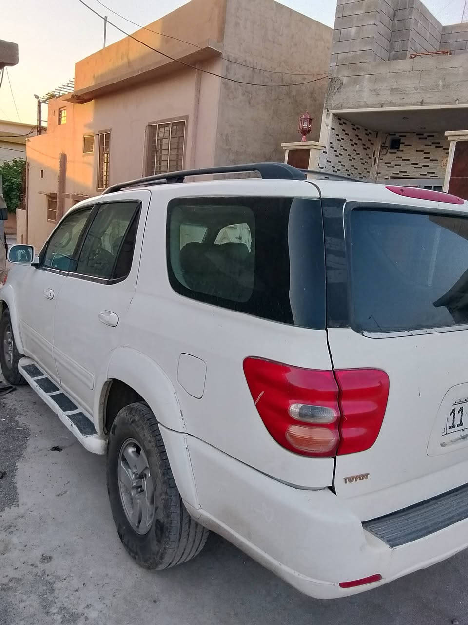 للبيع تيوته سيكويا موديل 2001 بسمي موبايل *********** رقم بغداد العنوان موصل
