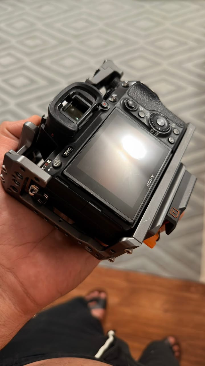 Sony a7r3
بدي سوني استخدام شخصي مع كامل الملحقات  السعر مليون ونص
*********** 
بغداد
