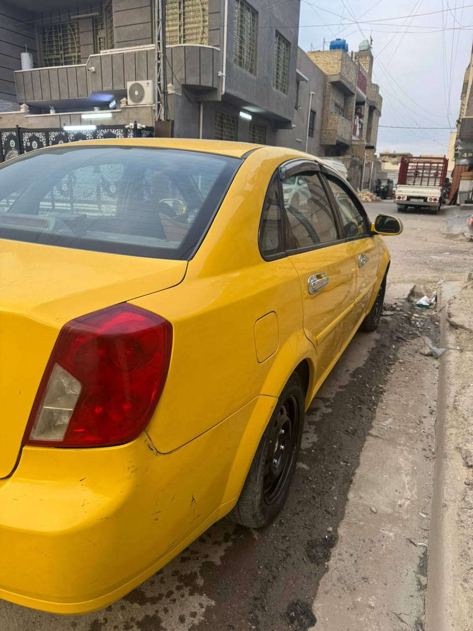 اوبترا للبيع موديل 2011 باسمي سياره مصفره غرامه والهيئه رقم انكليزي جديد قبل ايام شديته
السياره نضيفه وحلوه مكينه وتبريد خير من الله 

مصبوغه عام للجماليه  

سعر السياره (67)ورقه 

تواصل ***********
