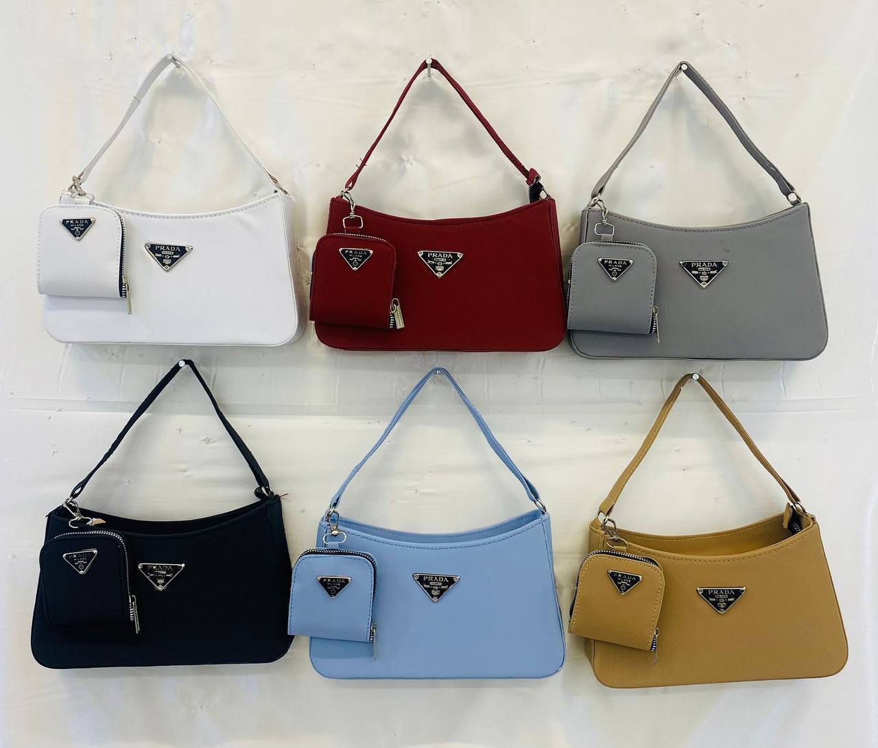 ✨🎀 عروض العيد وصلت بنات 🎀✨

حقائب نسائية ستايل وفخامة بأسعار نار 🔥لا يفوتكم عرض العيد 😍

👜 سعر القطعة فقط 5 آلاف📦 سعر الجملة يختلف حسب الحجم

✨ موديلات بناتية تخبل✨ ألوان راقية تناسب كل الطلات✨ خامة مرتبة وسعر يجنن

🚚 التوصيل متوفر لكل المحافظات 5 آلاف

📩 للحجز والاستفسار راسلونا خاص او واتساب *********** 

العيد أحلى ويا شنطتج الجديدة 💖

