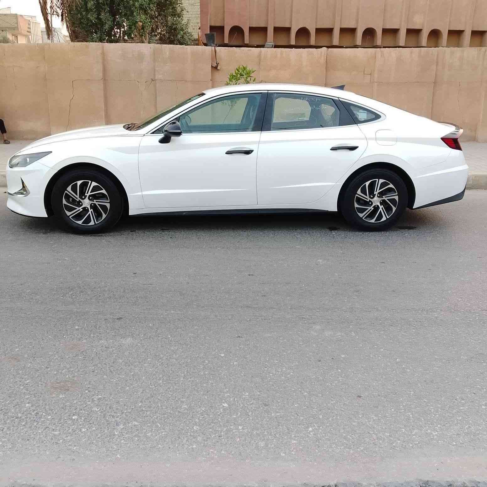 سلام عليكم سوناته م 23تكسي دبي سياره جاهزه مابيه اي نقص تغير لون من بيجي الئ ابيض سياره جديده ماشيه 55 لف حقيقي كفاله كير مكينه بطاريات رقم أربيل بسم شركة السعر 150 مكاني نجف ***********
