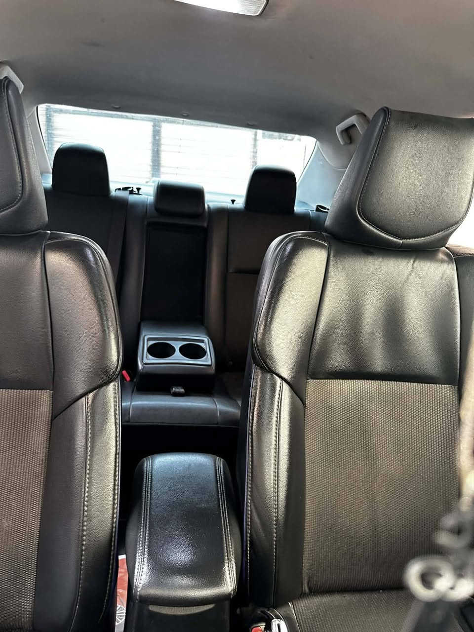 السلام عليكم للبيع كورلا 2018 وارد امريكي مواصفات se معروفه سياره عليها تخم تاير جديد صدر كله جديد اصلي تبريد ثلاجه نضيفه مال بيت سياره بأسمي رقم وسنويه 2030 ضرر موجود بالصور سعر 128وبيها مجال عنوان بغداد
السياره تعبان بيها الله شاهد 
***********
