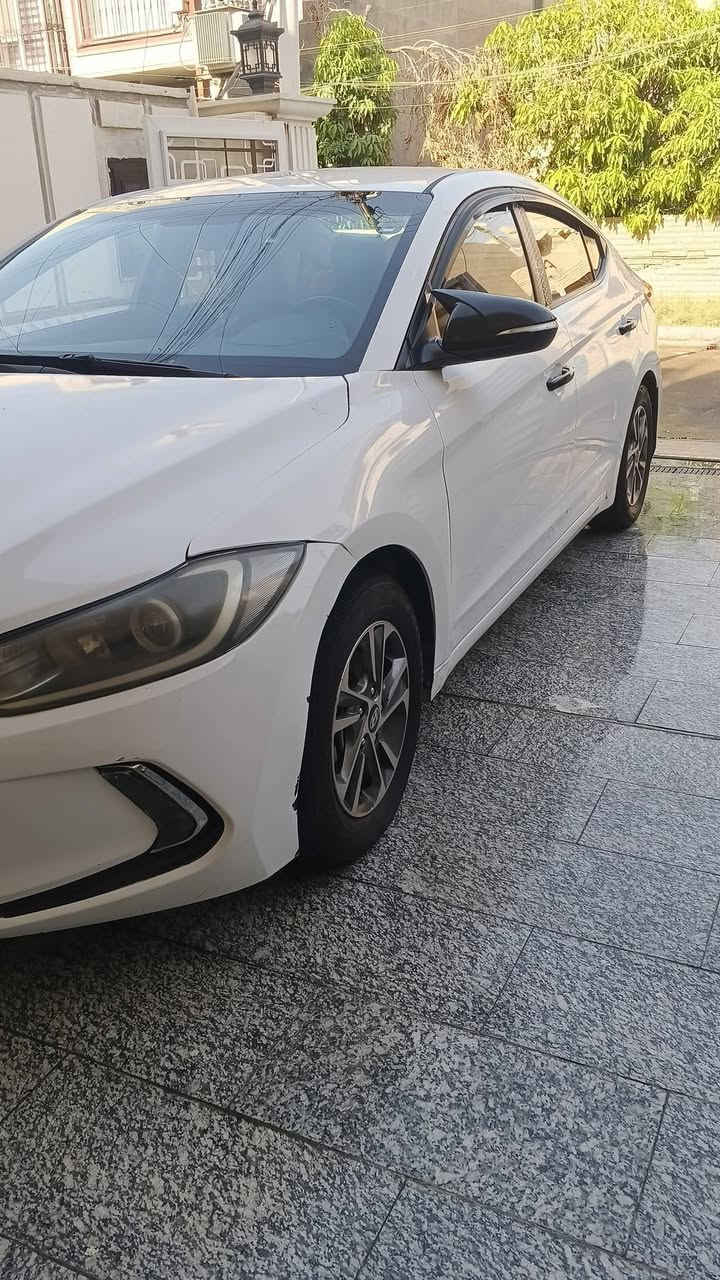 السلام عليكم 
النترا 17 
محرك 1600 ماشيه 3000اله 
مكينه وكير وتبريد كفاله شرط 
حساسات كلها شغاله أشاير بلمري 
حادثها بنيد مبدل وجاملغ يم السائق مصبوغ 
وبيها ضربه بلغد خفيفه فقط هنا مابيها حادث 
بس الشراي يراسل أو مراوس BYD فقط غيرها لتعبني 
واتساب واتصال ***********
