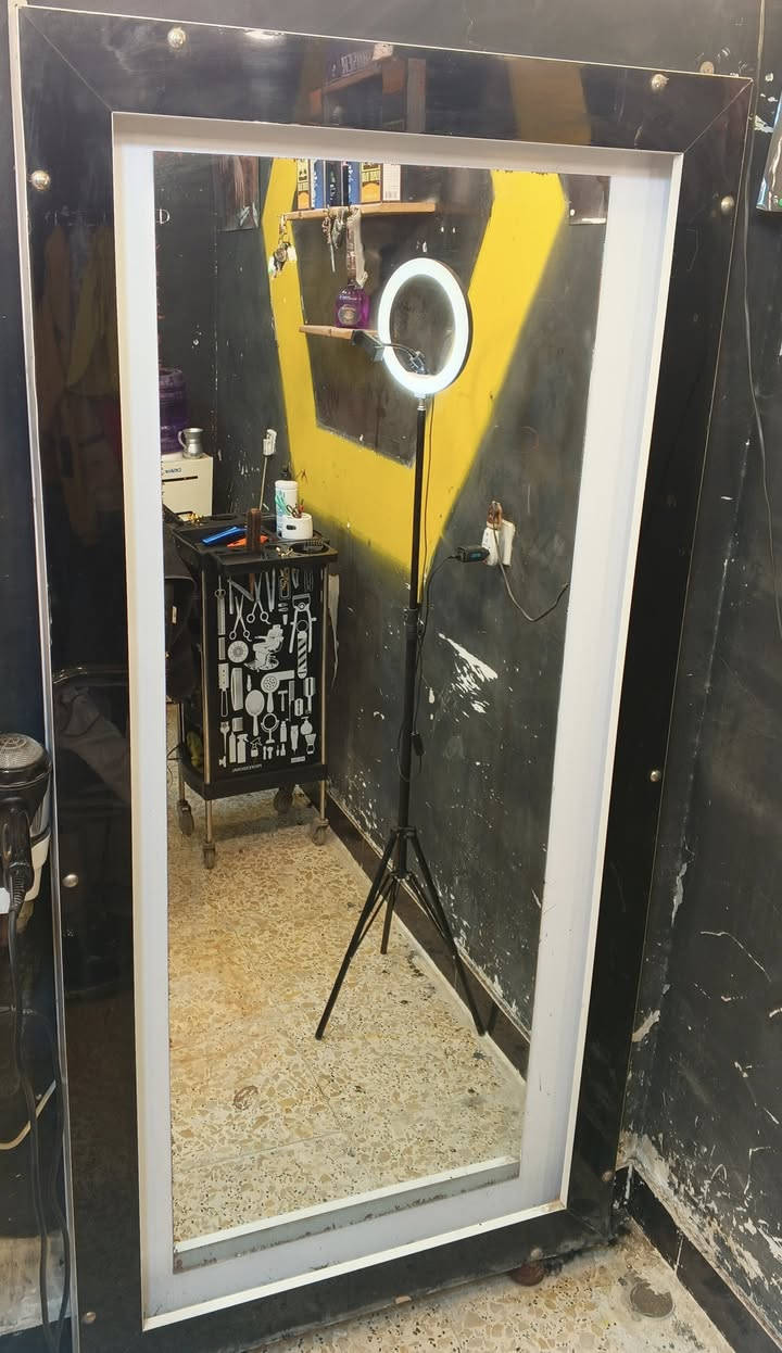 يا الله
مرايات عدد2 
وكرسي نظيف السعر 250
***********
