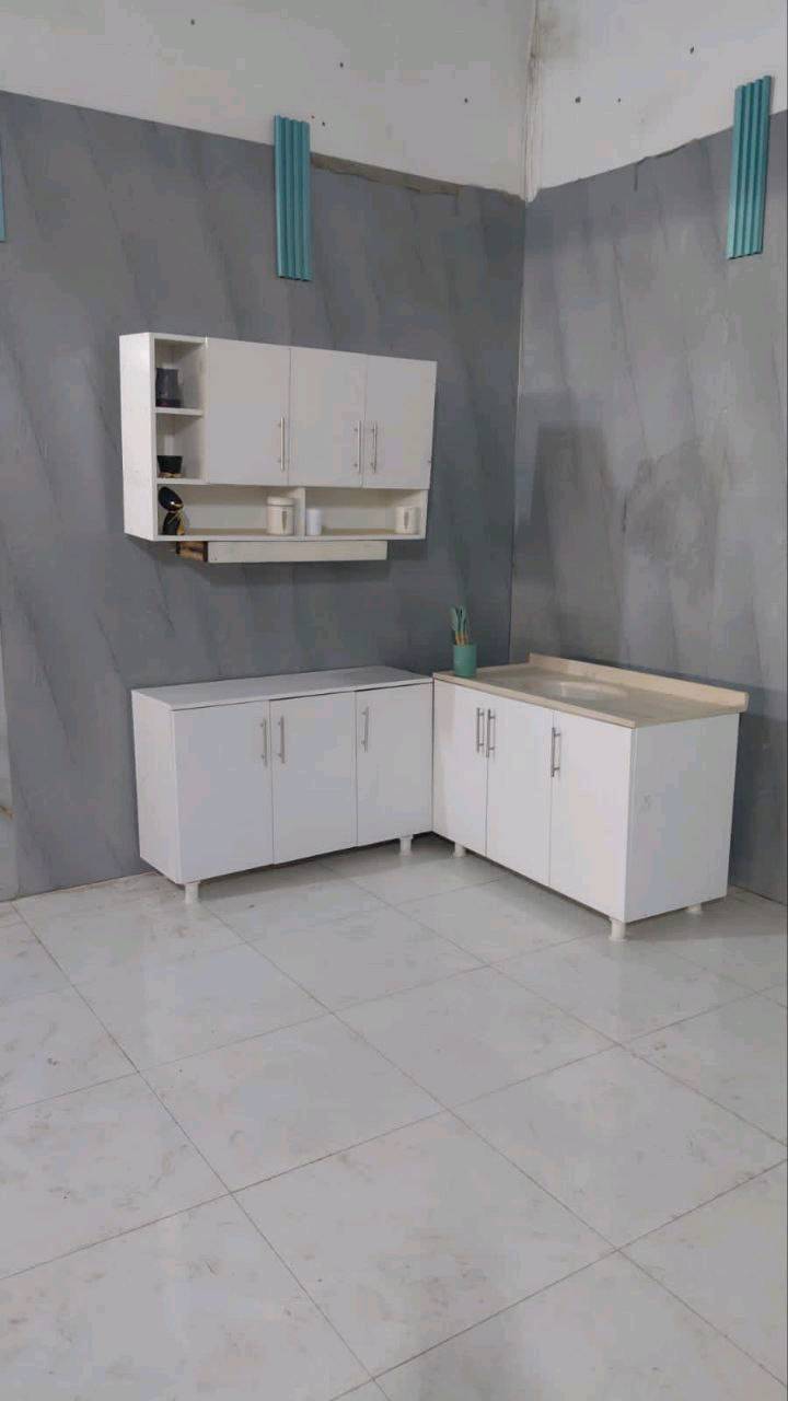 كاونتر خشب تركي HDF
قياس متر وعشرين
وسنك متر وعشرين
ملحق متر وعشرين 
هيكل Mdf. 

السعر 270  الف 