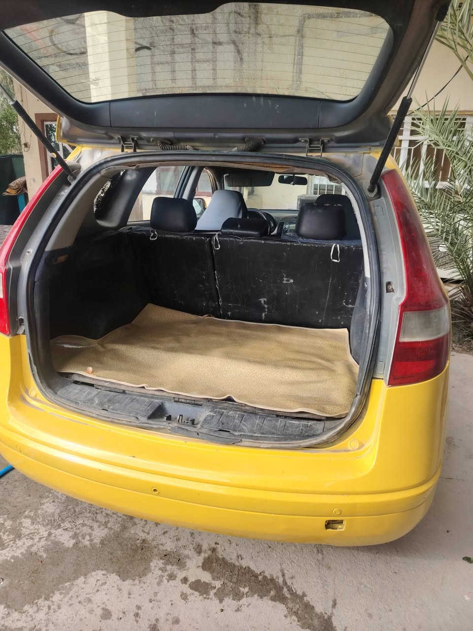 سلام عليكم النترة 2011ارقام وسنوية جديد مكينة 2000كير جديد صدر امامي خلفي ضربة بلجاملغ الأمامي ويم قبق البانزين شي بصيط  سيارة 🚗 جاهزة خير من الله السعر 75وبيهة مجال حك الجية مكان اديالي بلدروز ***********
