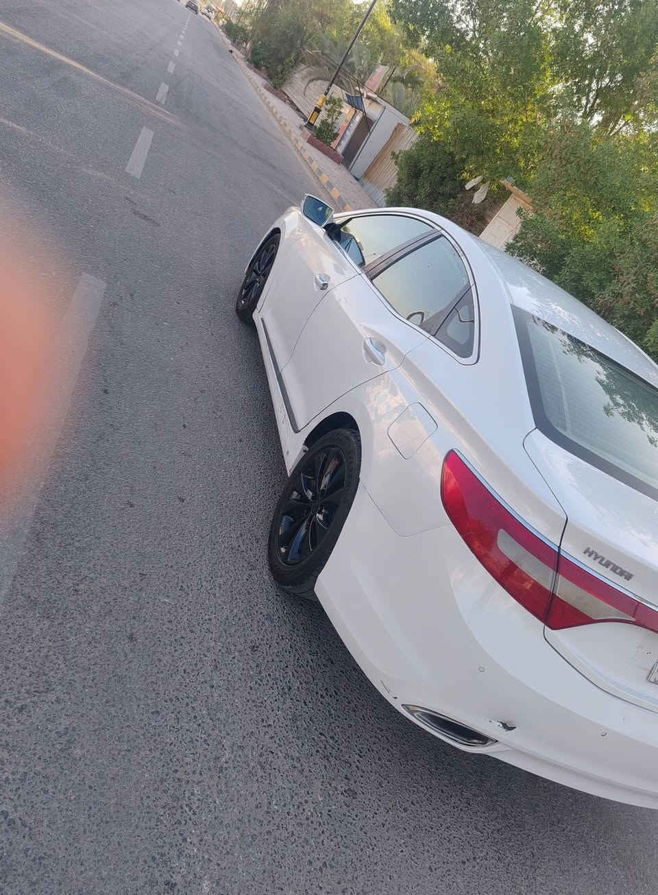 سلام عليكم سياره ازيره موديل 14 ادوات االسعر 45 أرقام وسنويه شمالي نكليزيخليجي مكينه 6 داخل بيجي سياره حاويه كفاله بيه صبغ باب وجوملغ جاهزه من كلشي وكلشي شغال كير ومكينه بل كارتون تخم تاير حداديه كهربائيات باتري كله جديد تتفئه تبريد غرفه جديدة سياره مكفوله من كص وضربه مكان سياره نجف تواصل عن طريق ***********
