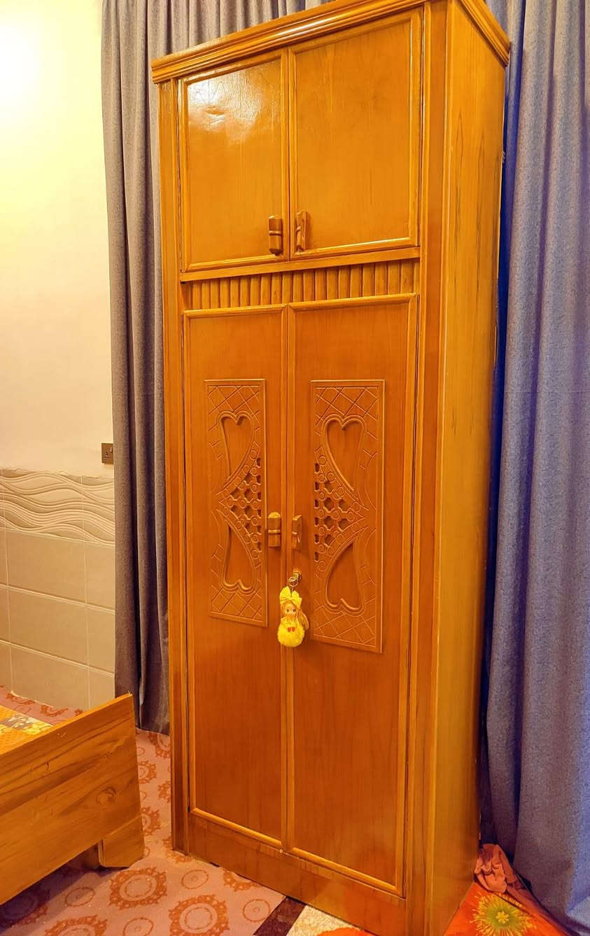 غرفه للبيع ام مسرح تزكام داخل وخارج صاج ظهر جمبر زاوية كنتوريه طابقين ملحق غرفه حلوه وجديده ضخمه كلش المكان ديوانيه حي العسكري للاتصال على هذا الرقم *********** بي واتساب *********** بي واتساب
