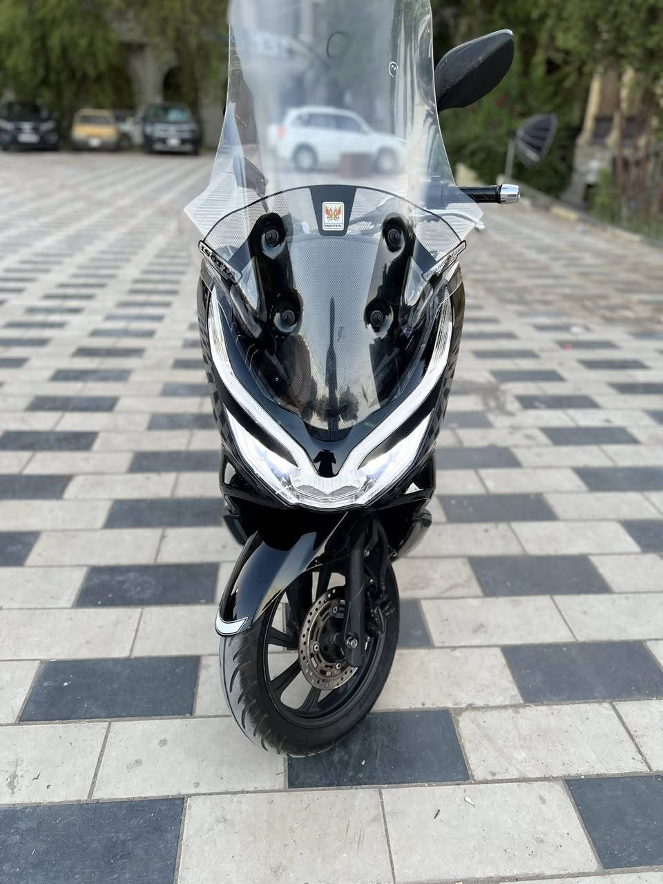 السلام عليكم  pcx جيل الثالث الياباني ثنينهن وكاله حساس ازحام حساس ستان مكاين لوك برغي ممفتوح بيهن مال رمبه مكفولات كفاله عامه شلعه معدل السعر لوحده مليون 950. العنوان بغداد الهاتف *********** اتصل وبيك خير ودلل
