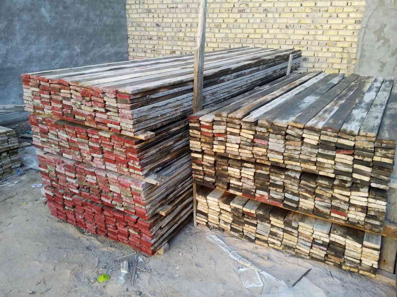 السلام عليكم لوح للبيع طول 4 متر 4مكعبات و 3 متر 3 مكعبات ابيع شلع مكاني بالحله الاستفسار ***********
