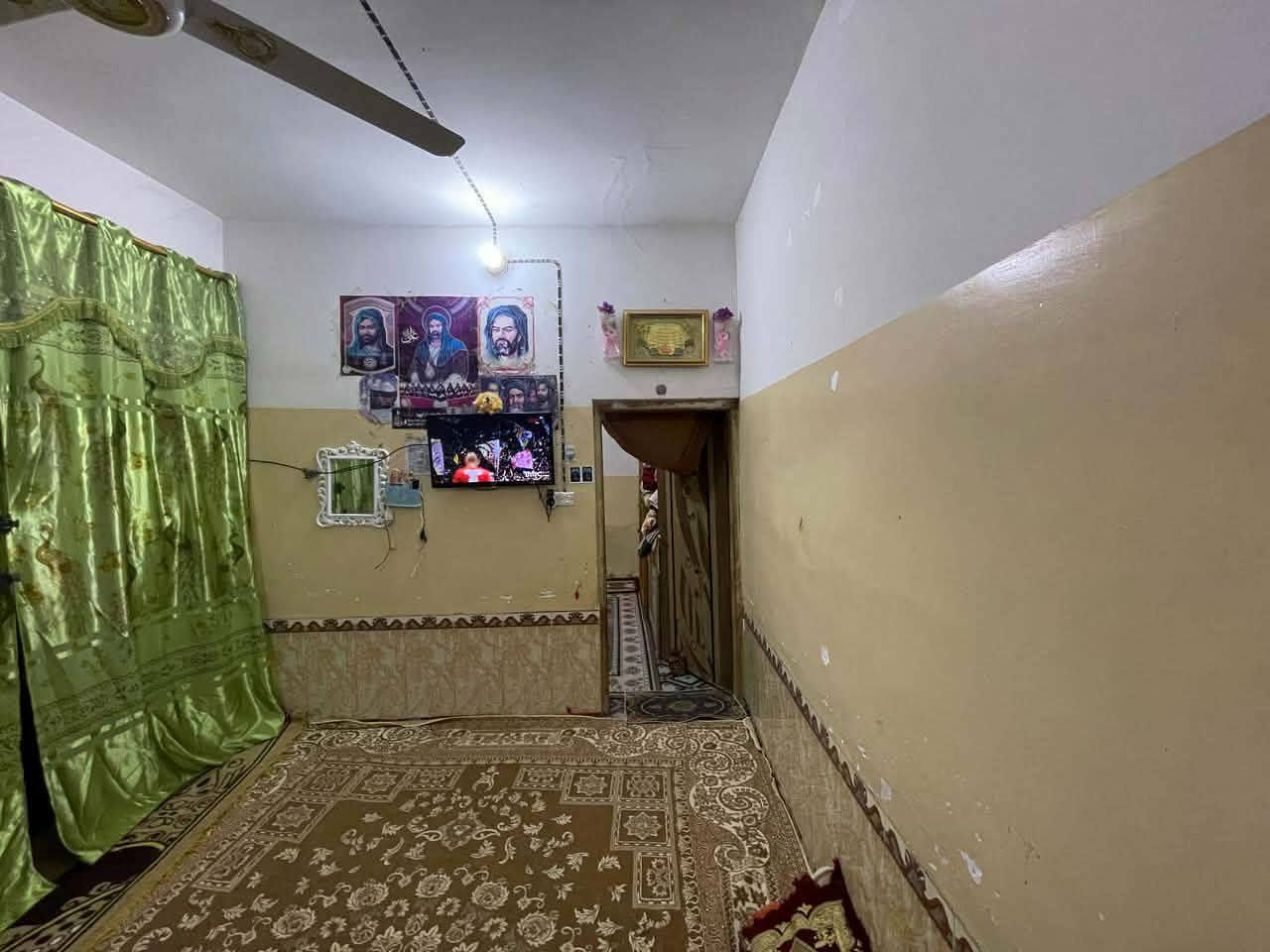 السلام عليكم ورحمة الله وبركاته
بيت للبيع ١٠٠ متر طابو صرف بلطبكه قرب   المدرسه المنذريه غرفه وصاله وبراني ومطبخ وتخاريج 
***********
