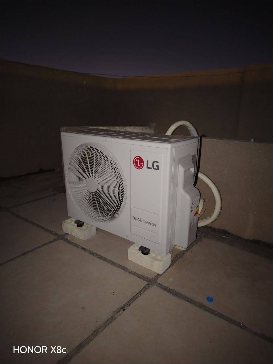 السلام عليكم تنصيب وصيانه جميع اجهزه التكييف والتبريد مع عمل الفاكيوم العمل داخل بغداد اللاستفسار رقم ***********
