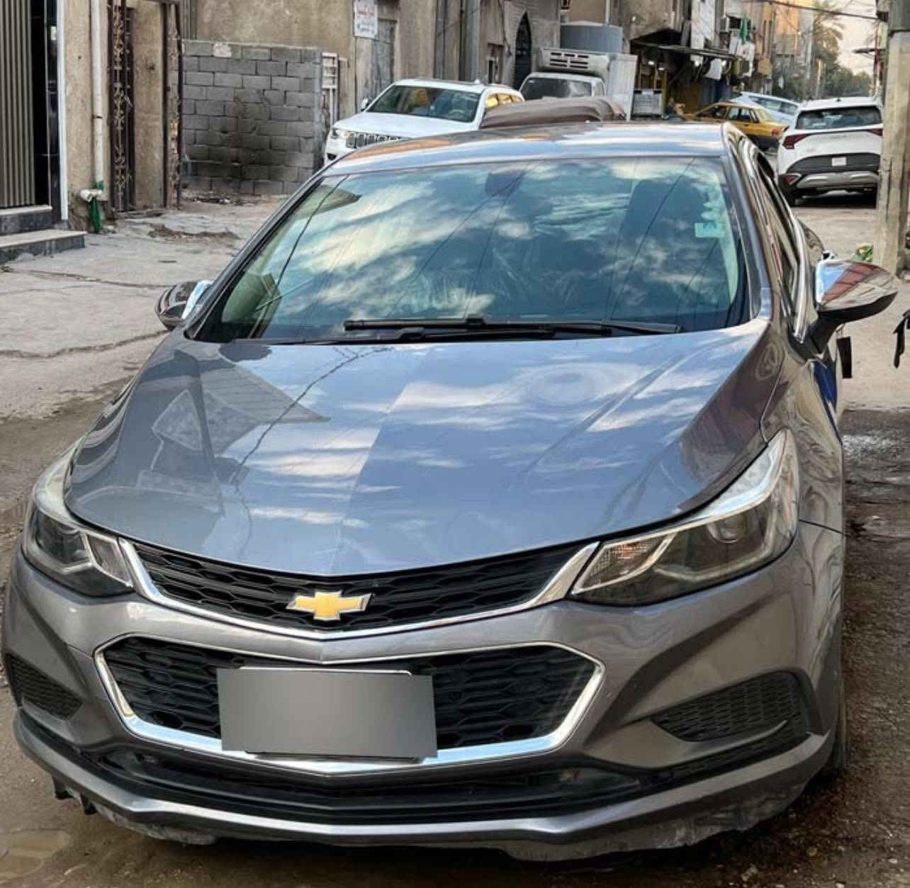 سلام عليكم شوفر كروز 2018 امريكي حادثها خلفي  سياره مال جناي رقم سليمانية تحويل مباشر باسمي ماشية 130 الف كيلو مكينة وكير خير من الله سياره حلوة سعرها 90 وبيها مجال ان شاء الله للتواصل ***********

