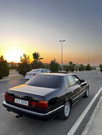 بي إم ٧٤٠ • ١٩٩٢ • ڤ٨