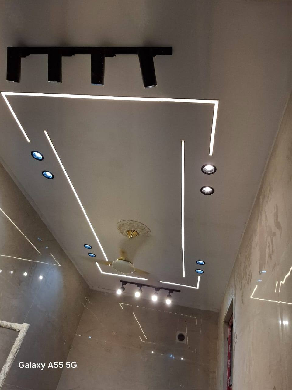 سيف لديكورات  جميع انواع الديكورات داخليه وخارجيه وسقوف الثانويه وتغليف جذران جميع انواع الاصباغ  واجهيات وديكورات ***********
