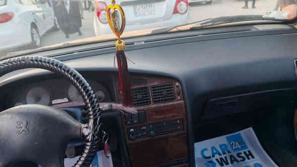 السلام عليكم بيجو بارص مديل 2015 رقم انكليزي بغداد راعية يريد مداور السعر 45 ***********
