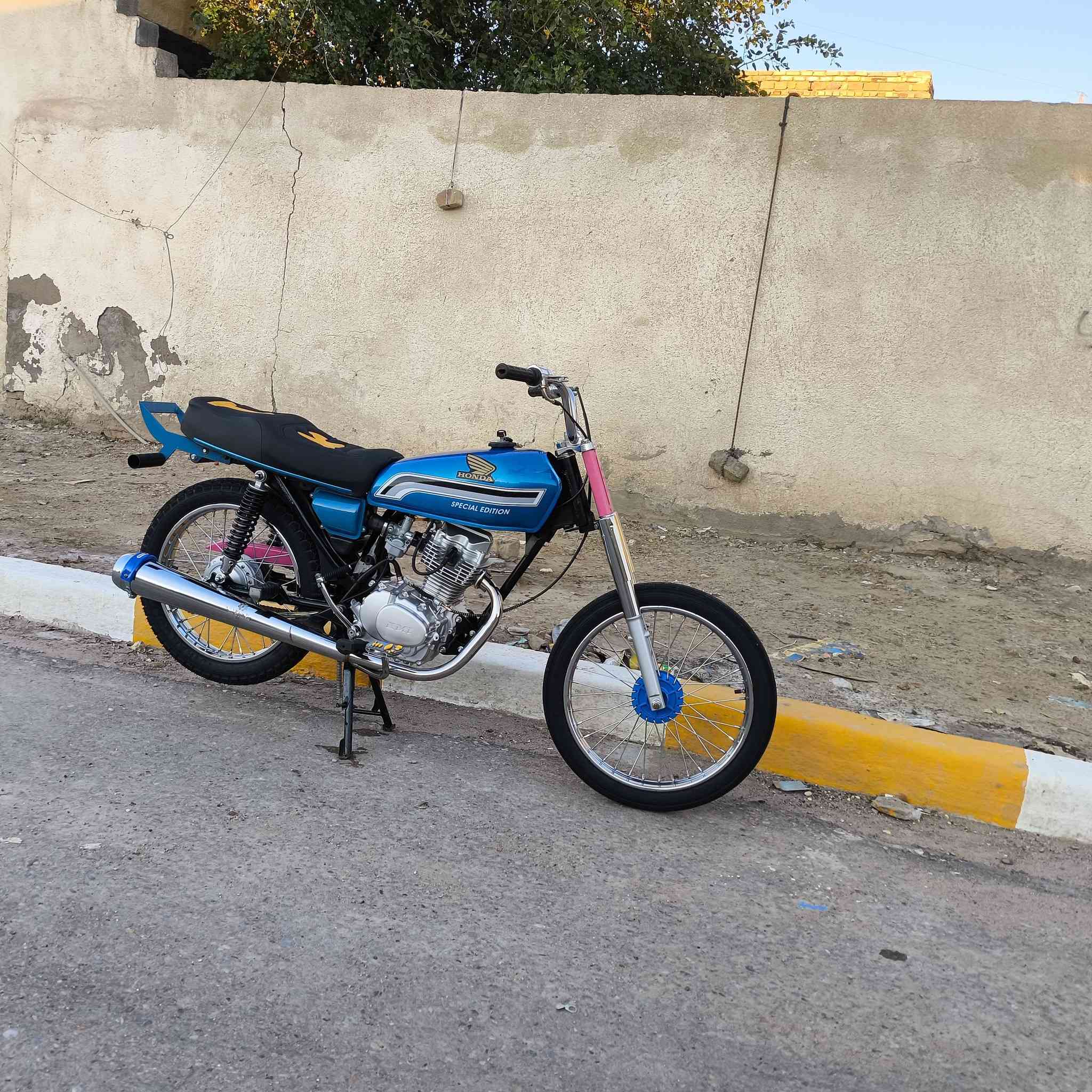 البيع هستوهه معمره اقل الشهر السعر 800وبيه مجال 0777 616 8762 بدون بدون
