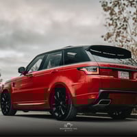 للبيع فقط 2019 خليجيه  فول مواصفات شاشات خلفيه داخل احمر السياره جديده...