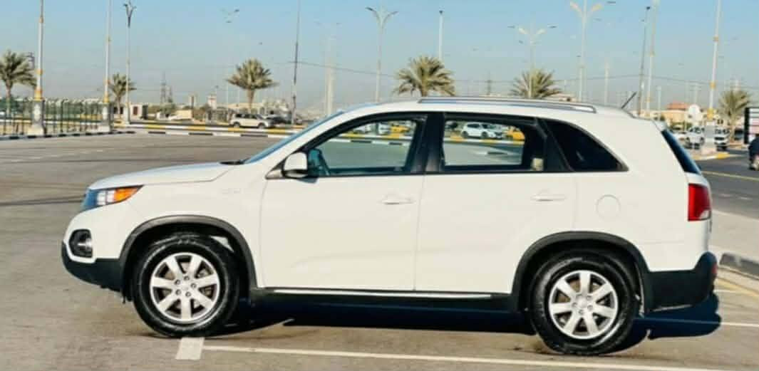 السلام عليكم سورنتو موديل ٢٠١٢  خليجي السونار داخل المنشور السياره نضيفه جدأ مال جناي تخم تاير  رقم اربيل بسمي السعر ١٤٠ رقم الموبايل *********** 
المكان بابل
