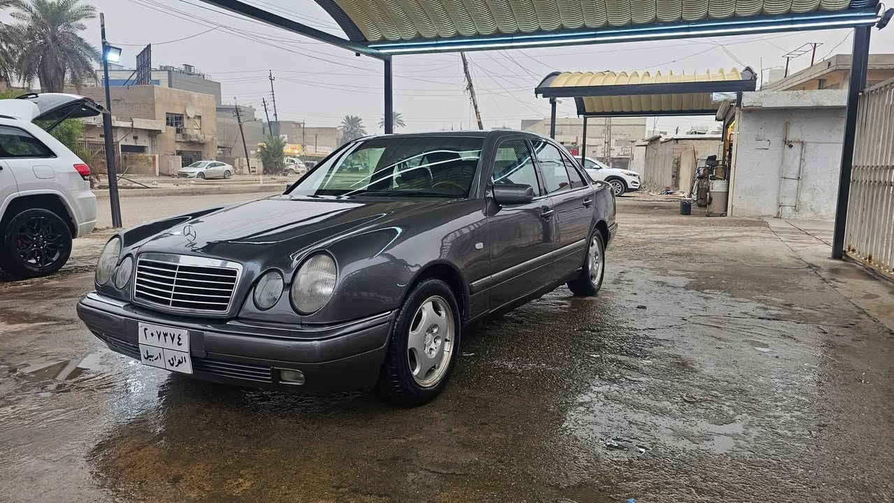 للبيع مستعجل
مارسيدس ام عيون
مديل ٩٥ 
معمرة جديد من الدعامية للدعامية 
صبغ جديد 
دوشمة جديدة
دشبول جديد 
دركة جديدة 
سستم صوت 
مكينة وكير مكفولات 
حدادية جديدة 
مكينة ٣٢٠٠ عدلة 
سيارة حلوة 

سنوية ساقطة 
رقم اربيل 
عندي وكالة عامة باسمي 
تحويل ثاني يوم 

السعر 85 وبيهه مجال قليل جدا 
***********
