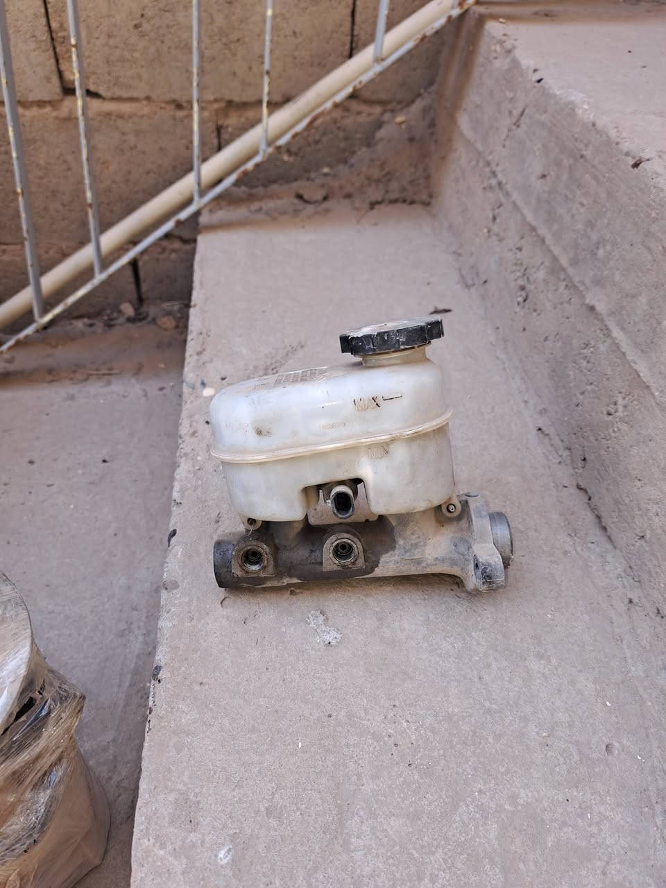 السلام عليكم غراض بلايزر للبيع كلج كهربائي كامل مع الحاضن  شرط الفحص ب 200الف 
بارو جديد وع الشغل مال كصه سعر ٥٠
عنبار جديد ع الشغل ب ٣٠ الف 
كلج ب ٥٠ الف 
قاعده مال فيت بم شغاله بس فيت بمها ضعيف سعرها ٢٥ ااي ياخذهن كولهن سوه غير حساب مكاني بابل
***********
