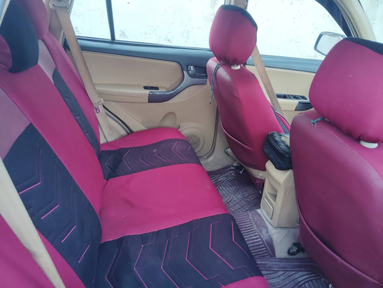 تيگو 2013 مال موضفة بس للدوام التحويل ثاني يوم للاستفسار سعر60 ورقة
***********
