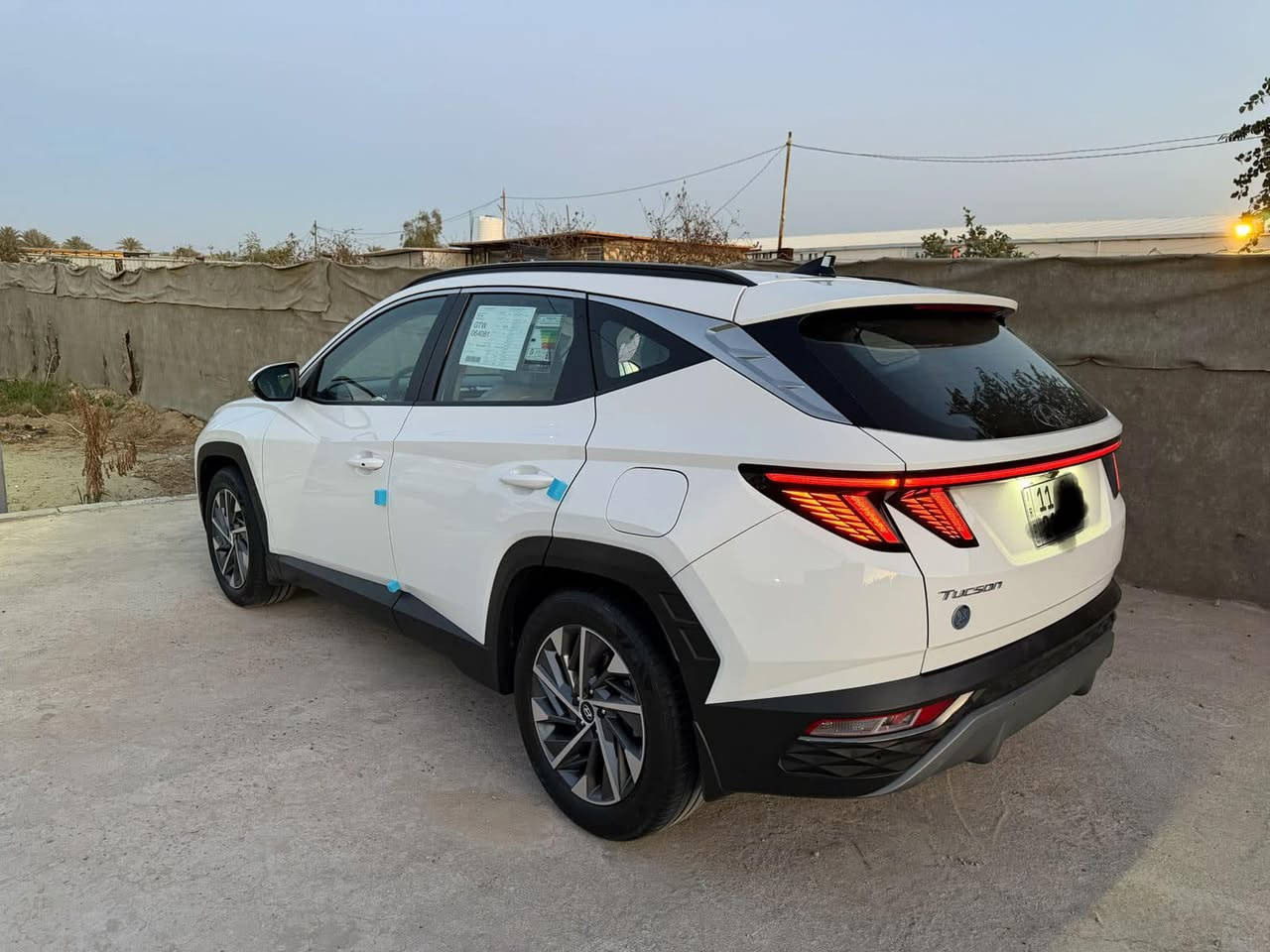 السلام عليكم ورحمة الله وبركاته 
للبيع توكسان 2023 ضمان شركه الاولى خليجي كفاله من الرصعه شرط 
جديده كلش وعلى ادينه من الزيرو باسمي رقم الجديد حولته قبل ايام وسويت هزه جديده 
داخل كريمي 
ايباد 
شاشه 
اوتو هولد
سايد بريك دكمه 
حساس امامي وخلفي 
كامرا متحركه
شاحن تلفون 
مقاعد إماميه كهرباء 
بردات خلفيه
تشغيل عن بعد 
بقية المواصفات المعروفه 
مكان السياره بالحله 
السعر 210 
الأتصال 
***********
