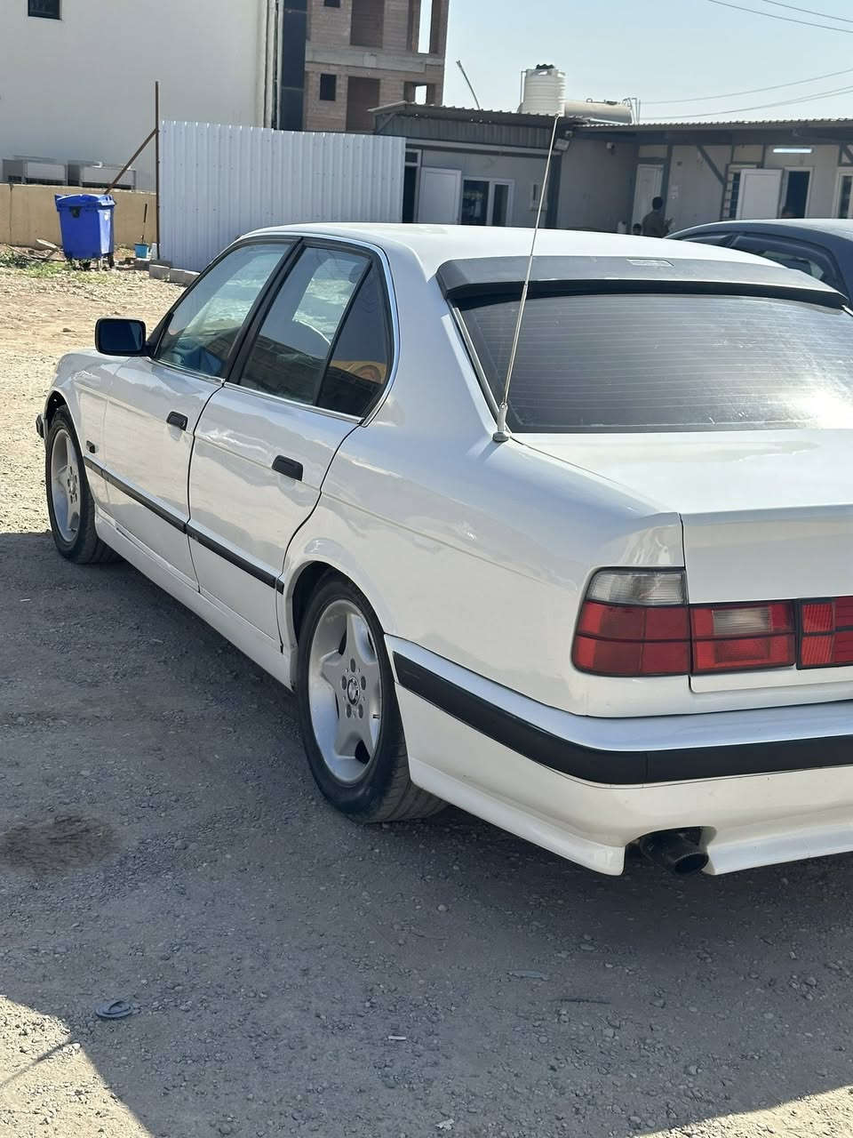 BMW /حجم /520/89
سيارة معمرة تعمير كامل صبغ دوشمه كير مكينه كلها بشرط تبريد شرط طخمها جديد كهرباءيات بشرط سيارة تبريد تدفئه كلها كامله بدون اي مصرف الله شاهد بدون دعم طخه فقط بجاملغ تفاصيل كامله منزل مراحل التعمير هم …مكان السيارة دهوك  سعر السيارة 56$ ورقه ومجال قليل وعليها غرامه 10ورقات تمزل من السعر وكاله بااسمي تحويل شرط 
للاستفسار اتصل موشراي يرحم والديك لاتتصل ***********
