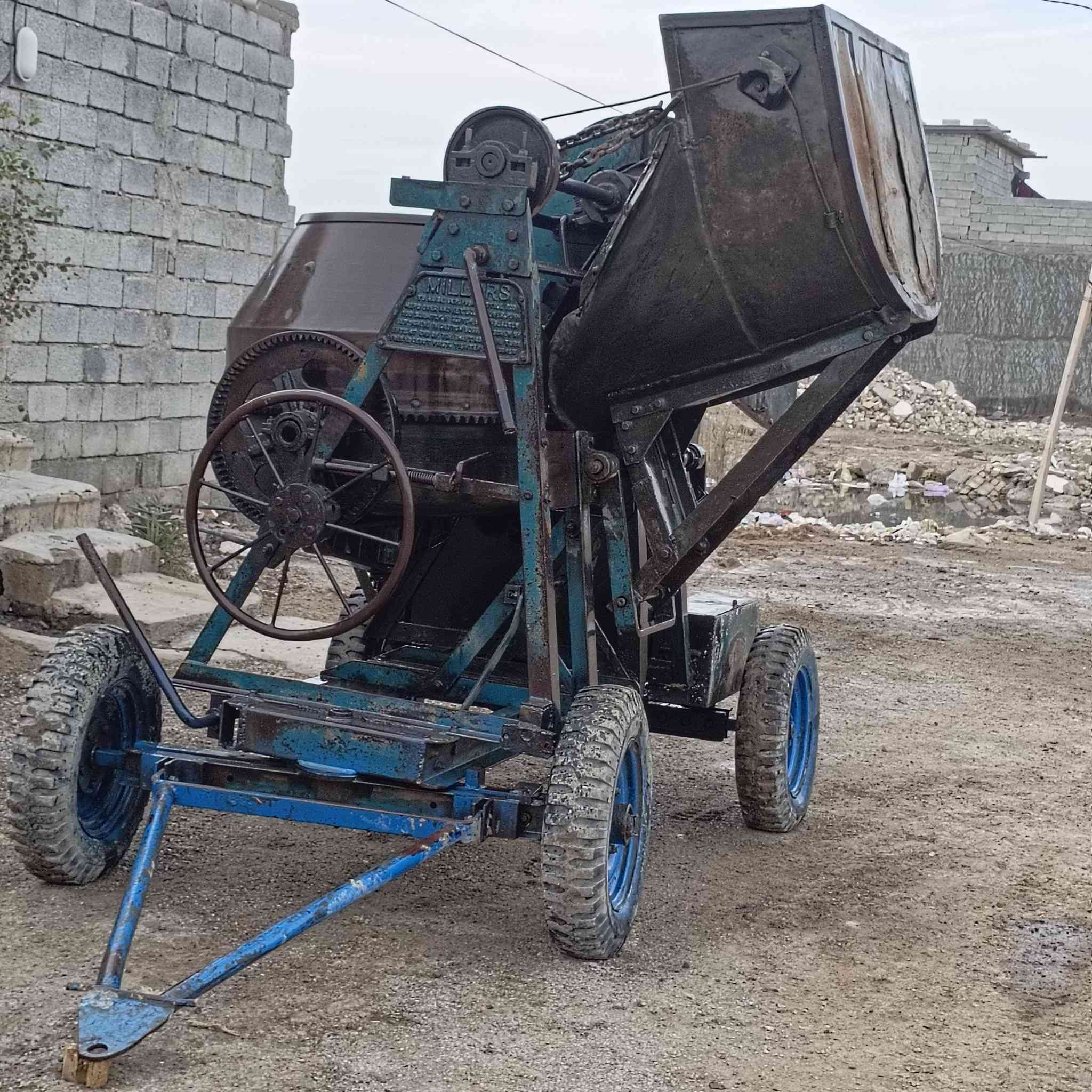 خباطة البيع ميلاس جاهزه الشغل ديالى بعقوبة ***********
