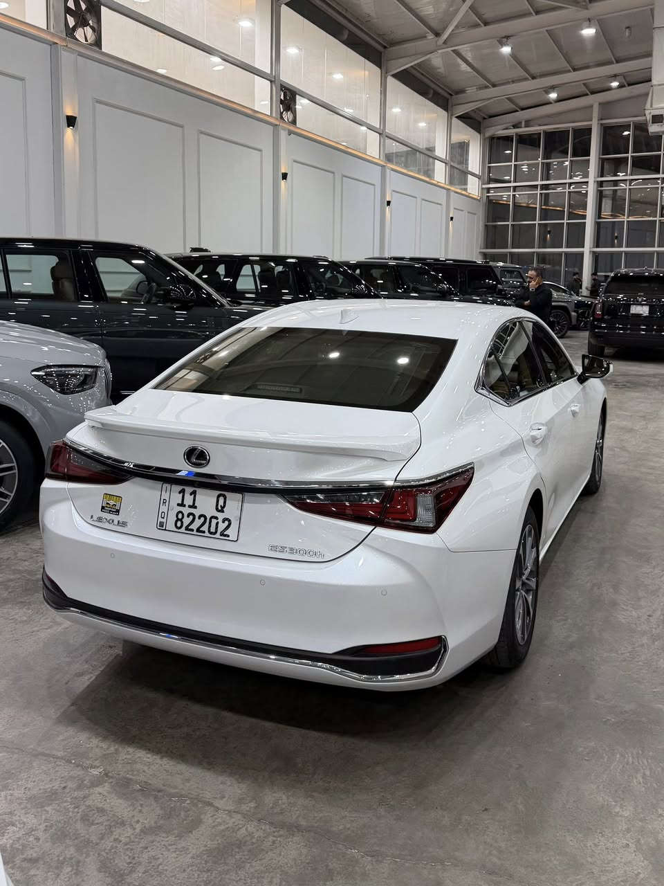 السلام عليكم
لكزز es300h هايبرد وكالة عبد اللطيف جميل موديل 2024
ماشية 15 الف كيلومتر رقم بغداد السيارة كفالة عامة عدا صبغ جزء بسيط من الدعامية الامامية اثر طخة بسيطة السعر 35 الف $
للاستفسار : ***********
