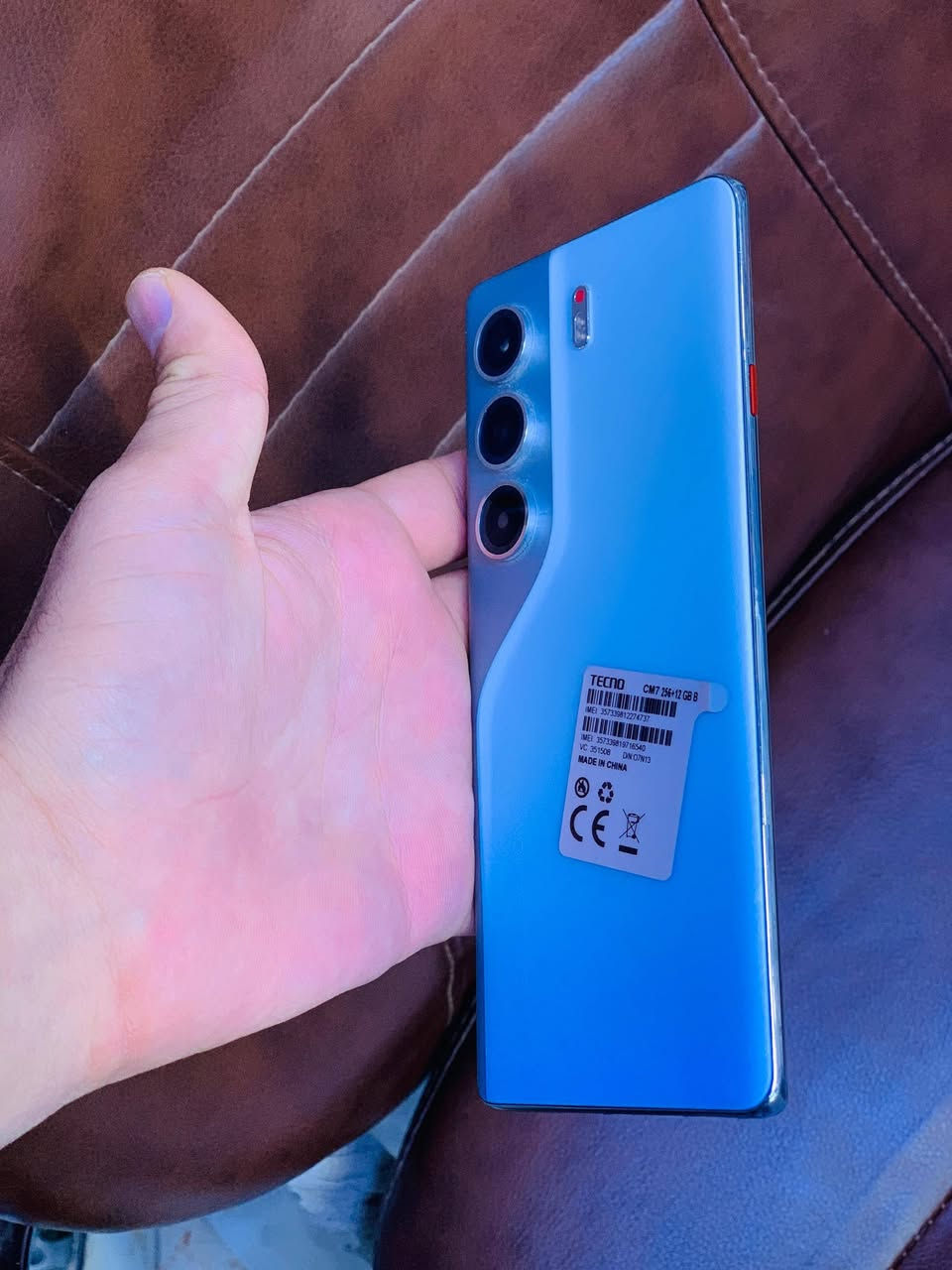 السلام عليكم, 
 تكنو 🔥 
كامون 40 برو 5G للمراوس بأيفون وأنطي فرق 
للأستفسار اكثر واتساب : ***********
