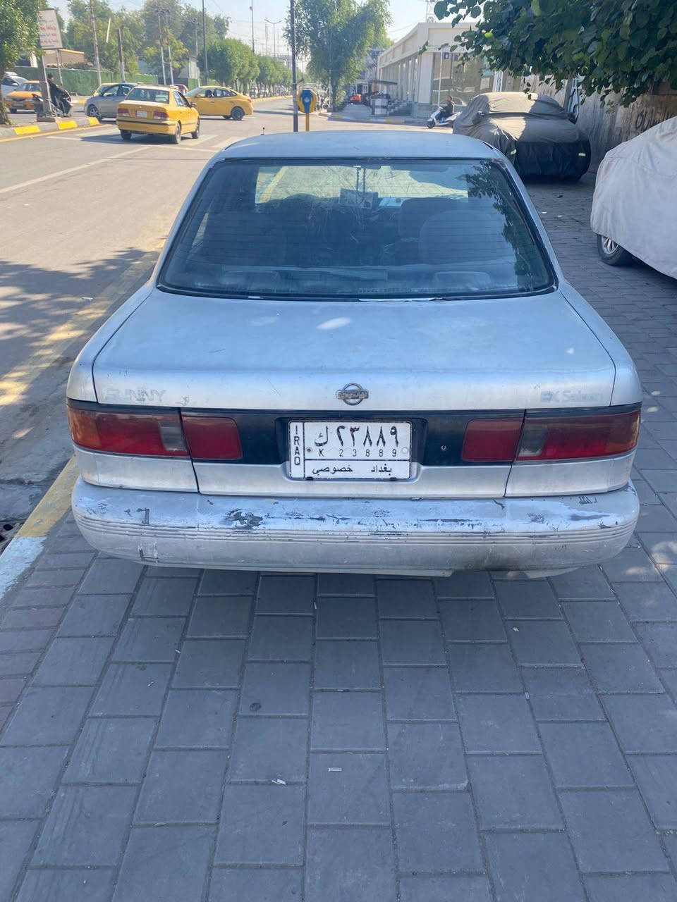 نيسان سني موديل ١٩٩٢ كير محرك جديد تبريد شغال كير اوتوماتيك يحتاجلها بس صدر 30بيها مجال قليل مكانها التاجي ***********
