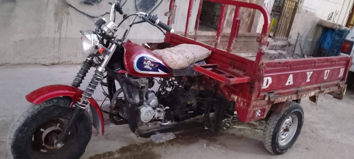 سلام عليكم عندي ستوته البيع موديل 18 حلوة بدون وراق دعمير جديد 550 وبيه مجال مكاني مد ينه الصدر ، ***********
