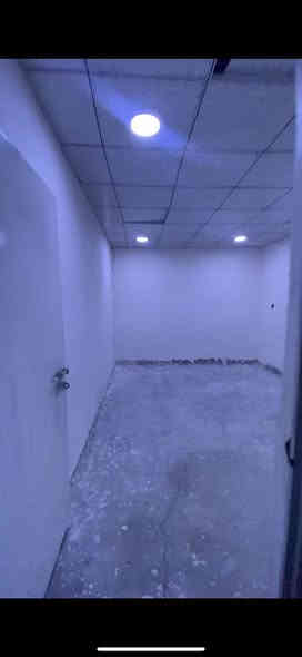 مشتمل بحي بغداد للايجار غرفه وصاله ومطبخ وحمام ب250 قفل *********** الي يريده ياخذله سكرين للمنشور ويدز
