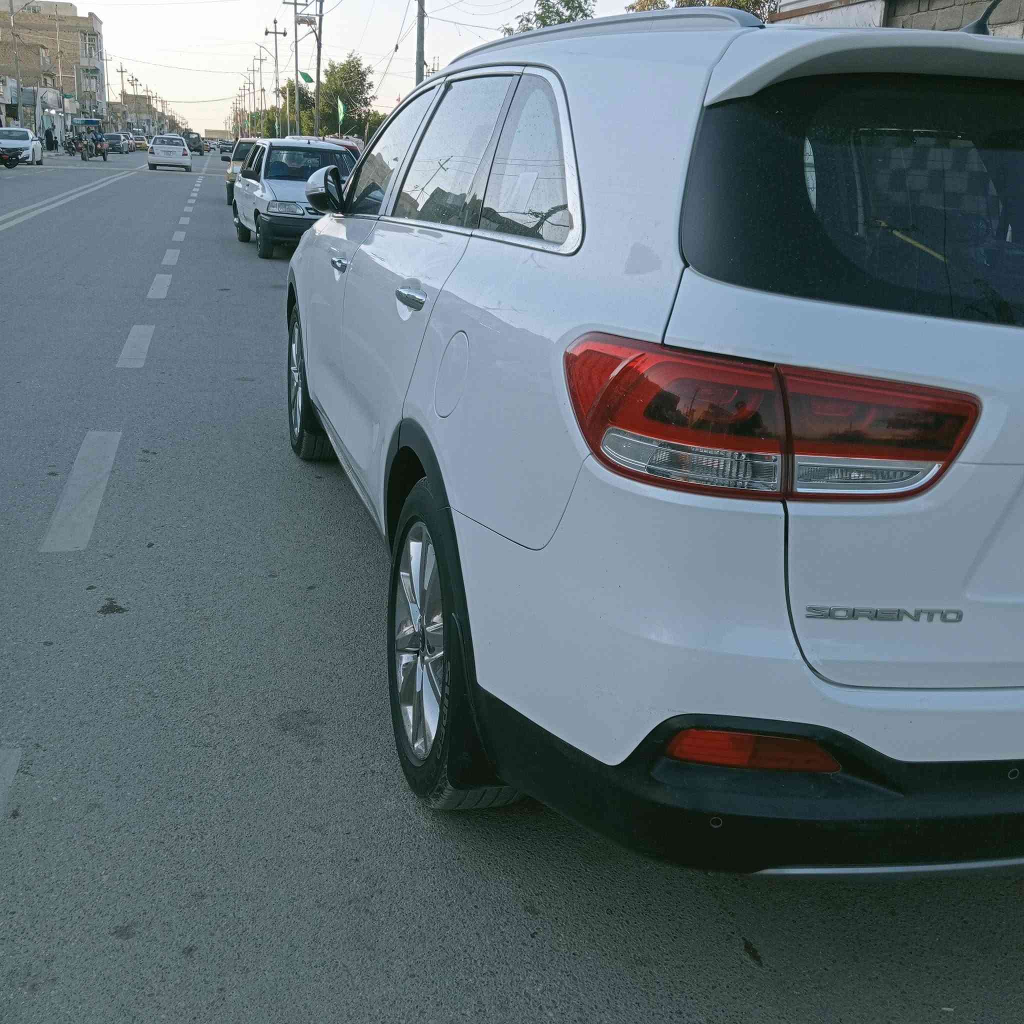 السلام عليكم سورنتو  خليجي 2017 كفاله 
سبعه راكب  تبريد  ثلاث قطع  ماشيه 135 
السعر 216 وبیها مجال
***********
