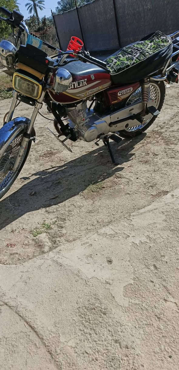 سلام عليكم دراجه  تايكر موديل 23 أوراق اصولي مابيه نقص دراجه وضع شركه خير من الله السعر 480 وبيه مجال بسيط لشراي عنوان مشروع  الرقم ***********
