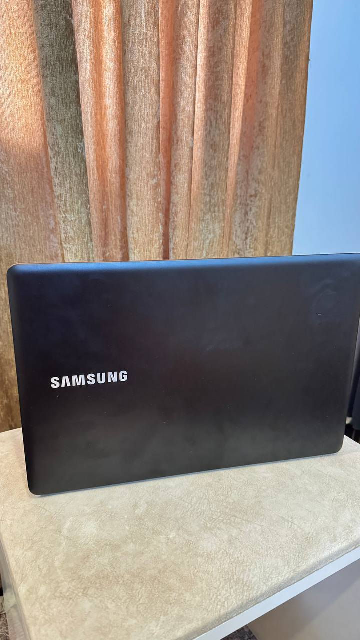 لابتوب سامسونغ
جيل 6
معالج كور i7
بطاريه قويه تدوم ثلاث ساعات
لمس وبصمه 
رام ١٦
 بعد بيها هواي مواصفات النظافه فول 

السعر 300 الف وبيهه مجال للشراي 
للاستفسار مراسله خاص
مكاني النجف


**إذا كنت صاحب هذا الإعلان وتريد حذفه لأي سبب، رجاءا أرسل رسالة إلى الدعم الفني**