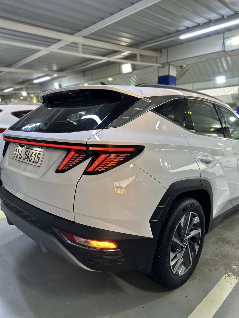 معرض قلعه أربيل لتجارة السيارات الحديثة
                         الموقع. بابل     طريق حله نجف 

توكسان   TUCSON    رقم بغداد انكليزي 

موديل 2024         خليجي    السعر 214

   المواصفات               الكفاله عامه جديده 

 بصمه              

شباك لد  

دشبول ديجتال 

برد. خلفي 

لايت عدسات زنون 

 سايد بريك بصمه 

 تحكم ستيرن فول

 شاشه كبيره  بلادي ابل كار بلي

كروز سرعه Cruise 

مانع انحدار 

👍  حساس خلفي 

👍حساسات امامي 

👍كشنات  كهرباء عدد2

👍 دشبول 3. اللوان 

👍 بصمه ابواب

👍 دبل ايرباك 

👍 اشاير ترحيب   

👍شحن لاسلكي 

👍نظام تشخيص العطل عن طريق الشاشه 

👍محرك cc2000 

👍كامره خلفيه دواره  

👍5 ويل كب  حجم 18

👍للاستفساراكثر اتصل على الأرقام التالية

    *************.  مصطفى المسافر 

 ***********مقتدى المسافر

* ************ احمد المسافر
