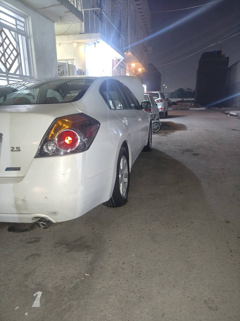 سلام عليكم
نيسان التما خليجية بدون حادث فقط صبغ حزام جماليه موديل 2008 رقم بغداد دولي لون ابيض السعر 78 للايتفسار 
***********
