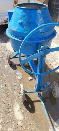 خباطه ايطاليه للبيع ثلاثه ريشش مكان بغداد رقم هاتف 07704856548