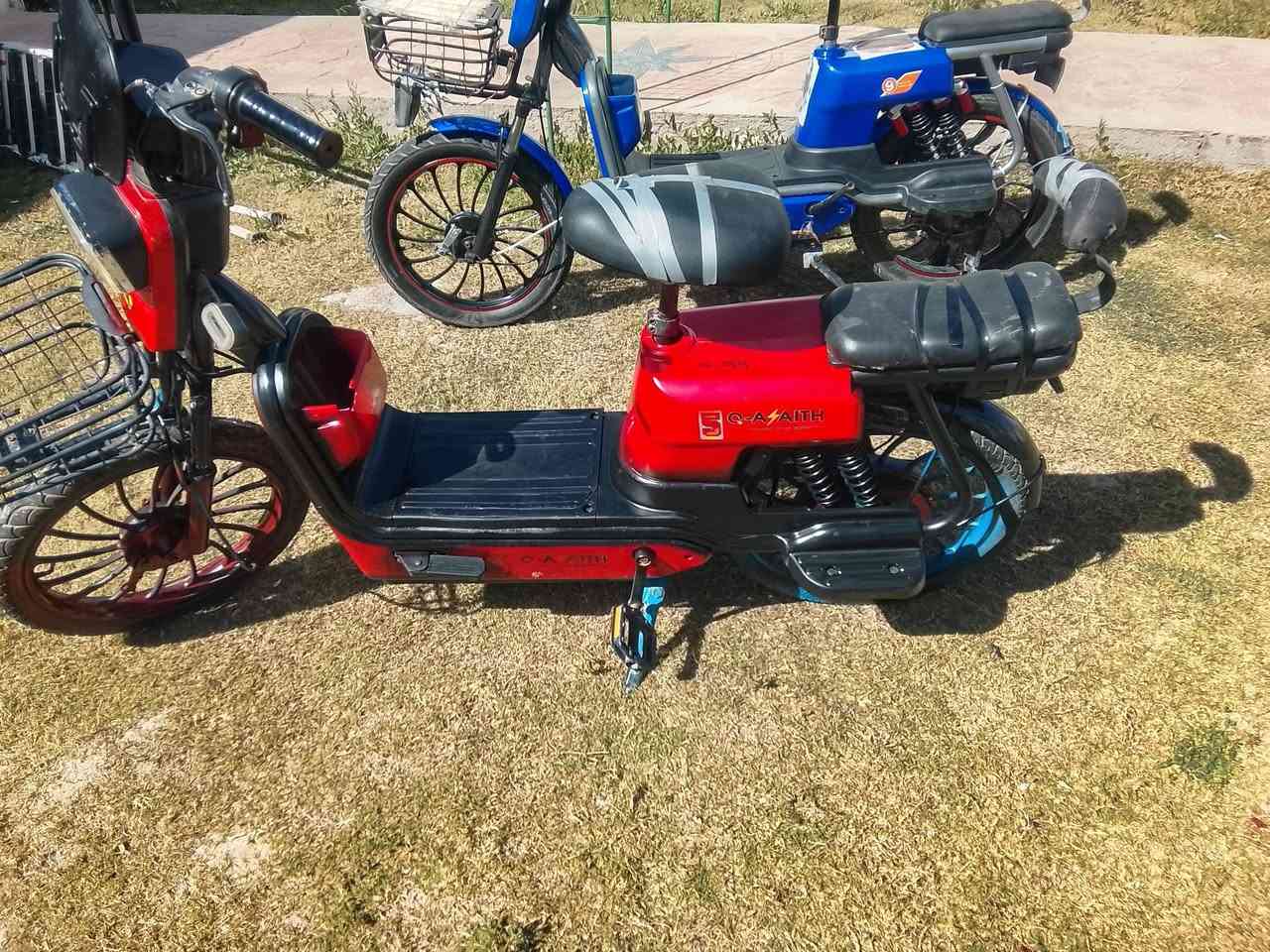 السلام عليكم بايسكل شحن للبيع عنوان بابل جبله 
***********
