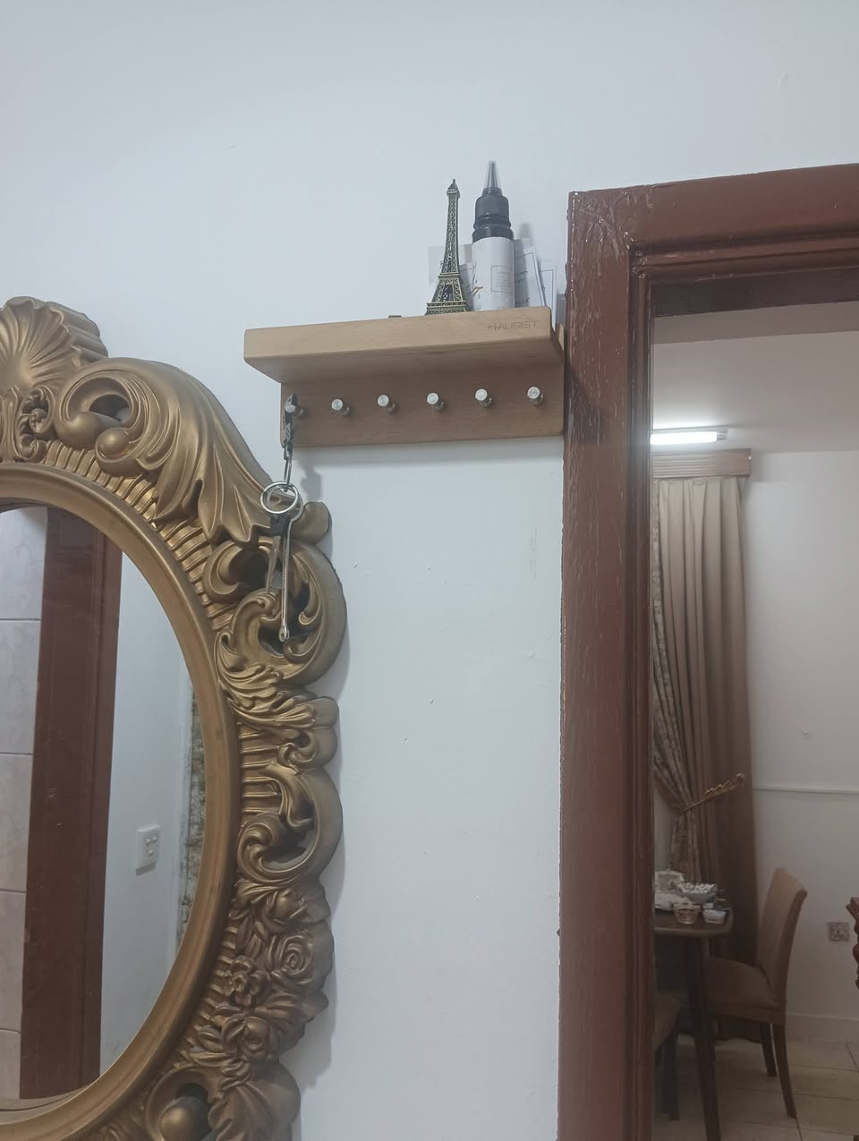 مرايا عظم عاج ورف تعليگة مفاتيح للبيع حي البساتين


**إذا كنت صاحب هذا الإعلان وتريد حذفه لأي سبب، رجاءا أرسل رسالة إلى الدعم الفني**