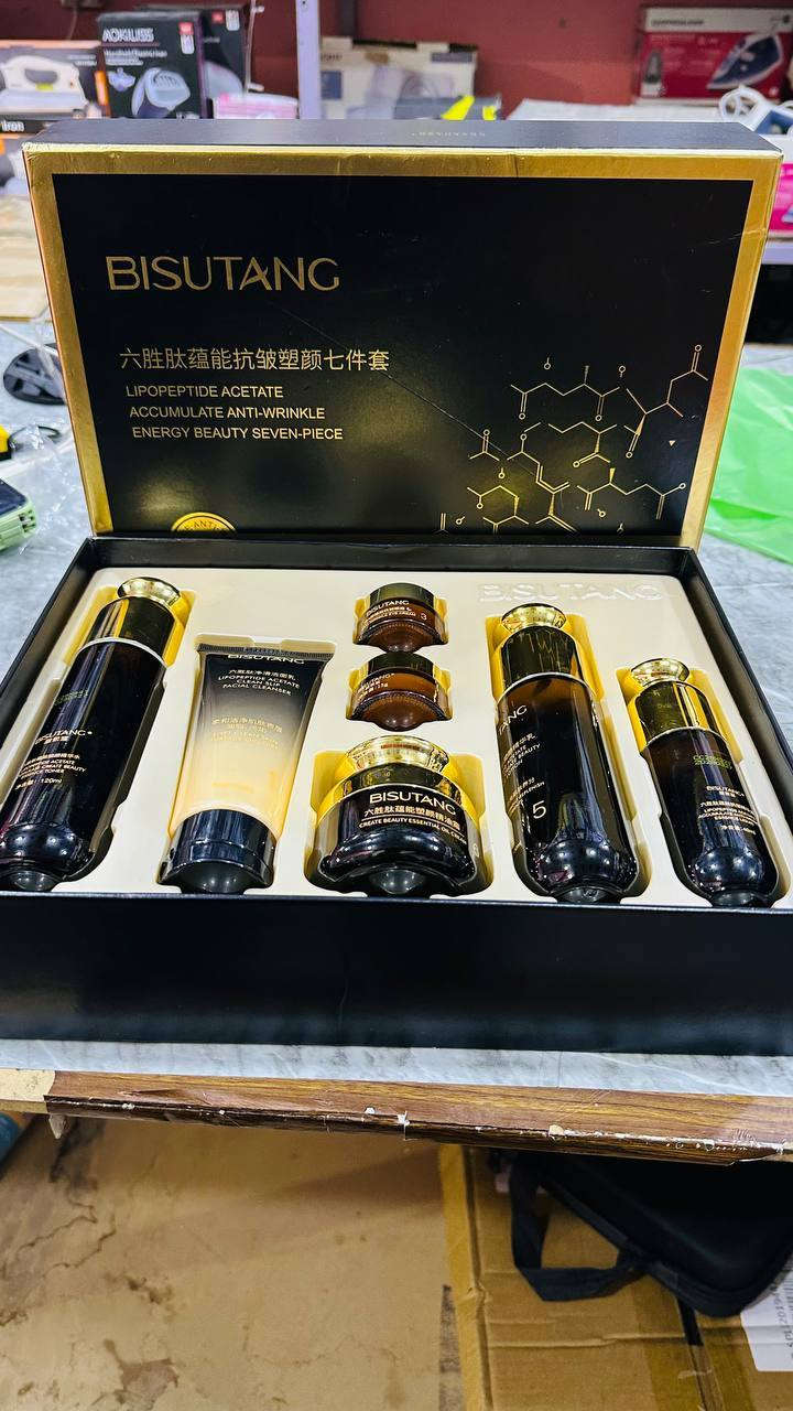 السلام عليكم ورحمة الله وبركاته ✋

عرررررررررض العيد ❤️♥️💪💪💪

30 الف فقط 🫶🫶🫶

مجموعة العناية بالبشرة المضادة للتجاعيد Bisutang Lipopeptide Acetate Energy Beauty Seven-Piece المكونة من سبع قطع.

منظف الوجه (Facial Cleanser): لتنظيف البشرة من الشوائب.

تونر/ماء جوهر (Essence Water): يتميز بقوام سائل لترطيب البشرة وتهيئتها للخطوات التالية.

سيروم (Essence): قوام خفيف يتغلغل بسرعة لتغذية طبقات الجلد العميقة.

لوشن/مستحلب (Emulsion): يساعد في موازنة ترطيب البشرة.

كريم الوجه (Oil Cream): يوفر ترطيباً عميقاً ويشكل طبقة حماية لحبس الرطوبة داخل الجلد.

كريم العين (Eye Cream): مصمم خصيصاً للمنطقة الحساسة حول العين لتقليل الجفاف والتجاعيد

عرررررررررض خااااص  30  الف فقط سعر البكج بلكامل


**إذا كنت صاحب هذا الإعلان وتريد حذفه لأي سبب، رجاءا أرسل رسالة إلى الدعم الفني**