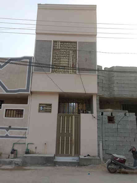 السلام عليكم بيت للبيع بلقصاد  مساحت البيت 50متر طابقين  البنا بلوك البيت يتكون الطابق الول من غرفه وصاله ومطبغ وصحيات مشتركه ومنور وطارمه  طابق الثاني غرفه وصاله وصطح خارجي  مكان البيت كربلاء مجمع الورده خلف جامعه طب السنان  عله شارع طوريج كربلاء المجمع كامل خدمات من ماء وكهربا وتبليط وصرف صحي سعر البيت  58 مقدمه 32 وكل شهر 500 الف  الستفسار *********** واساب او اتصال
