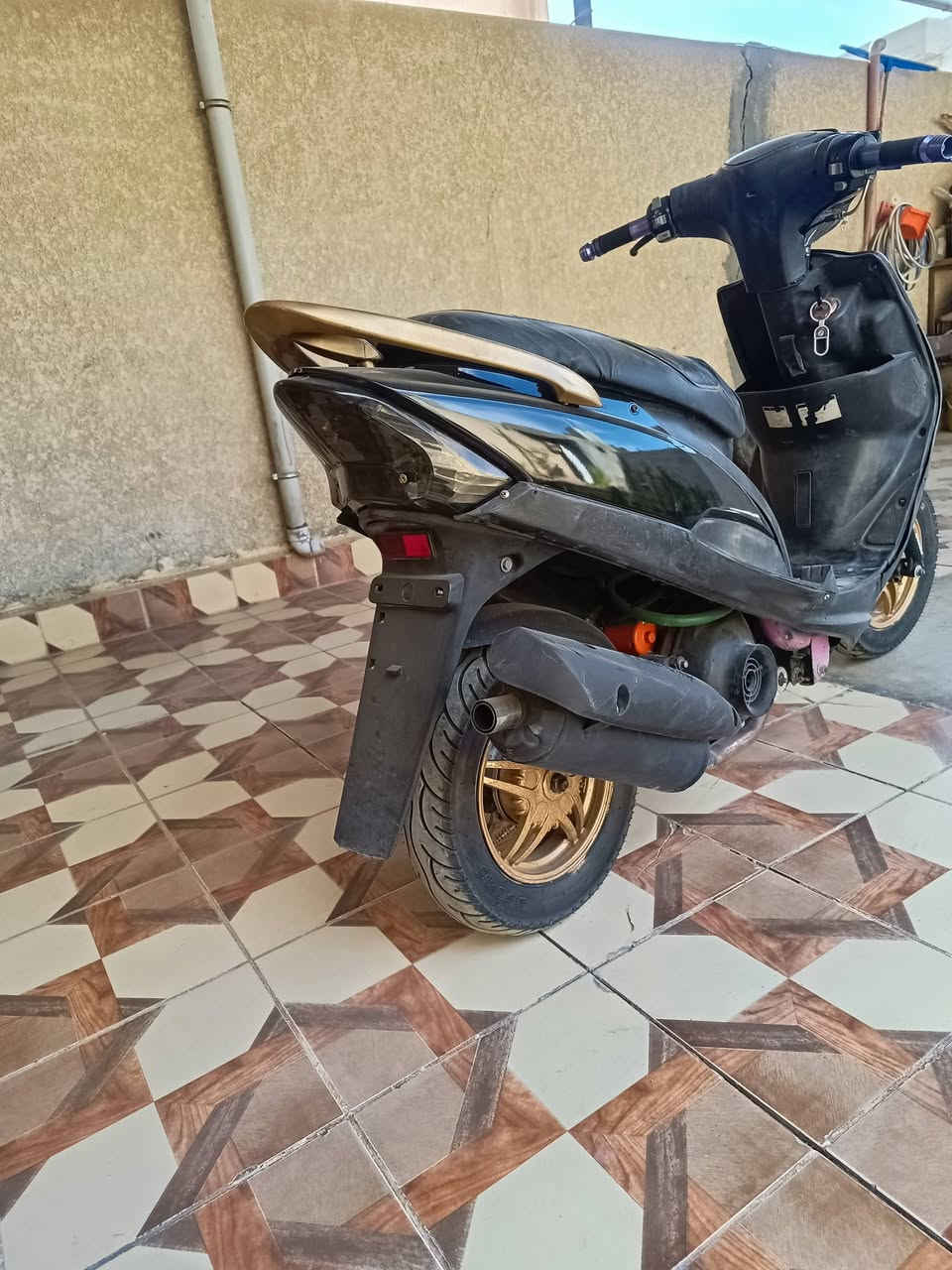 سلام عليكم نامه امتياز و ماكس عدله 55 للبيع ***********
