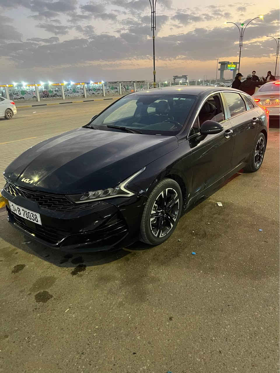 سياره كي فايف مديل ٢٢ معوقين حادثه جاملق وتاير الايسر  سياره نضيفه مال جناي السعر 150 وبيه مجال 
*********** البصرة, العراق
