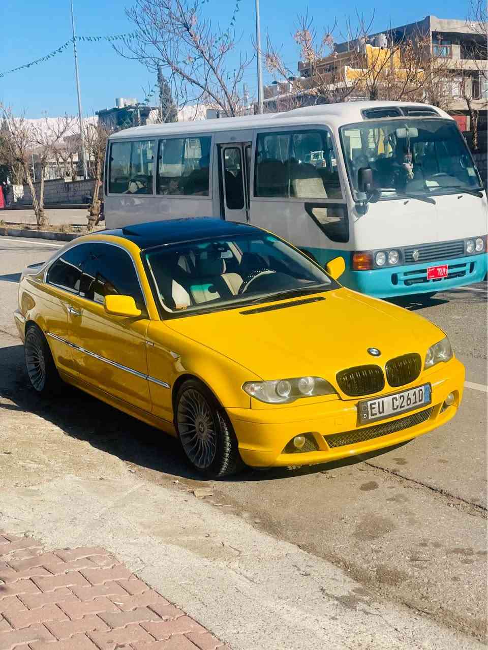 Bmw e 46 
Makinay 30 dabl dejtal  
Sayaraka ta ble paku jwan mawatawa hamo gyani lasar daqe sharykaya taybataw ganjanaya modie 2006 bo nuqsani magare ful ful mwasafat sardu garmi eshaka taqaw raqay nya makenaw geru aksl u karabay bashart sayaraka  50 yak toz majal 
Gorenawa nakam  bas froshtn 
*********** حلبجة, السليمانية

