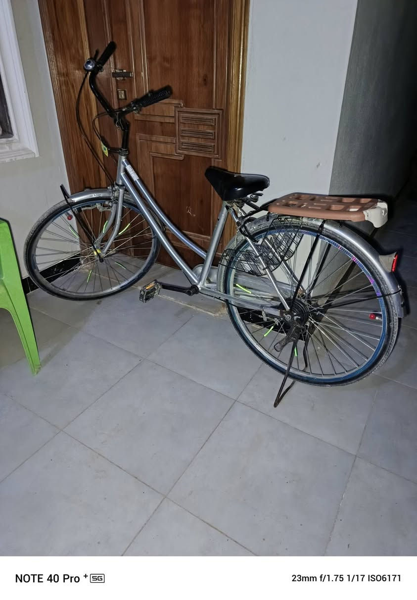 السلام عليكم بايسكل للبيع 

حجم 26 

موديل 2021 

لون رصاصي 

السعر 115 ويه غراضه 130 وبيه مجال البايسكل حلو نضيف ما ناقصه شي


**إذا كنت صاحب هذا الإعلان وتريد حذفه لأي سبب، رجاءا أرسل رسالة إلى الدعم الفني**