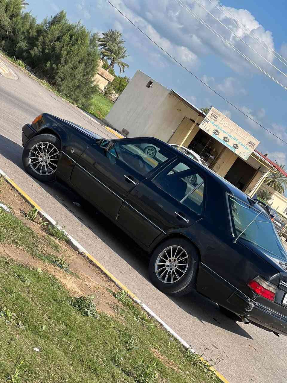 للبيع او مراوس دب 300موديل 88كير ومحرك بطه2500لا تنقيص ولا تبخير مصبوغه عام تريد بي ليك فقط سياره حلوه وجاهزه وشرط التحويل سنويه نافذه صارلها سنه
مكان السياره تكريت_العلم ***********
