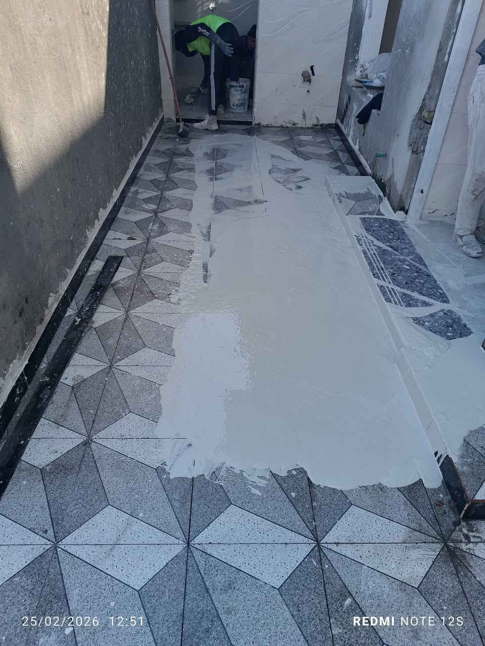 جزء من اعمالنا كادر سيراميك كامل 
نشتغل مدارس او بنايات حسب الشغل 
للتواصل مراسله البيج او الاتصال على الرقم 
***********
